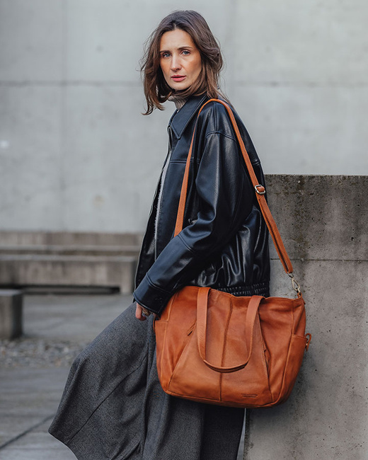 Miękka torebka skórzana shopperka na ramię - MARCO MAZZINI - brąz camel