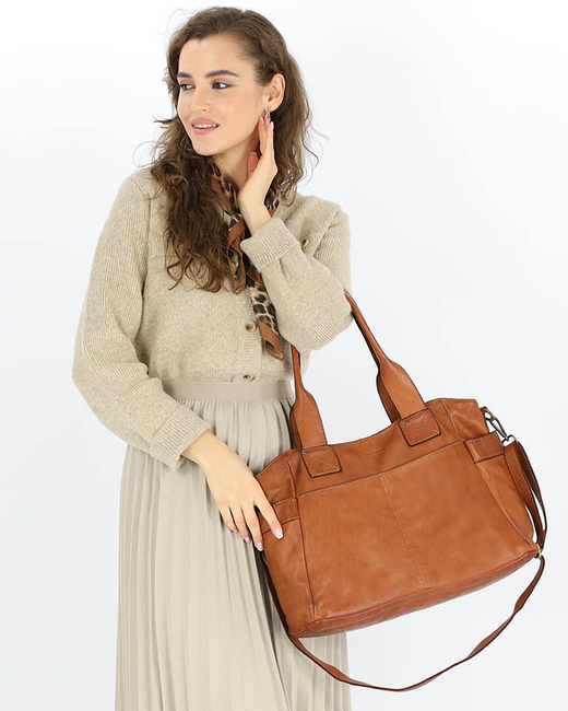 Torebka damska skórzana z kieszeniami na zewnątrz - MARCO MAZZINI brąz camel