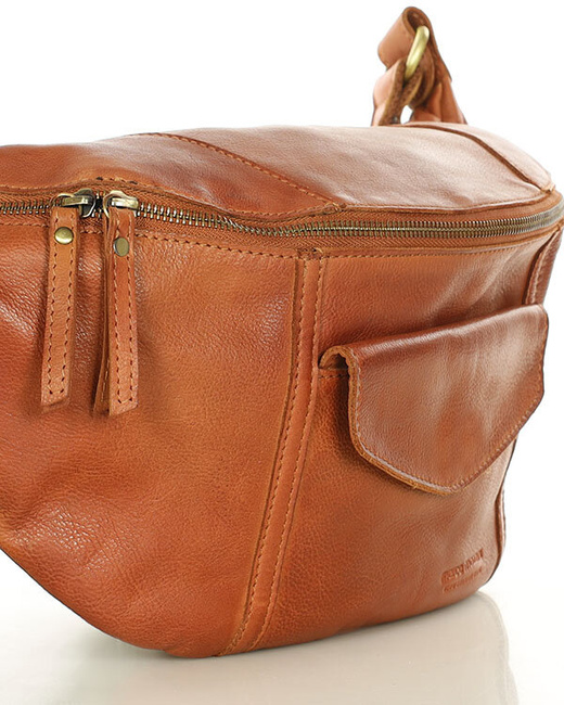 Duża nerka skórzana damska torebka przez ramię z kieszonkami MARCO MAZZINI brąz camel