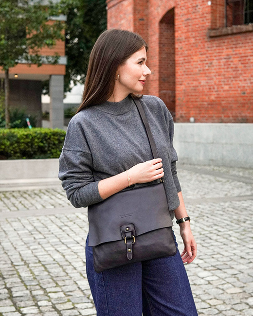 Torebka skórzana listonoszka stylowy minimalizm ala messenger leather bag - MARCO MAZZINI czarna