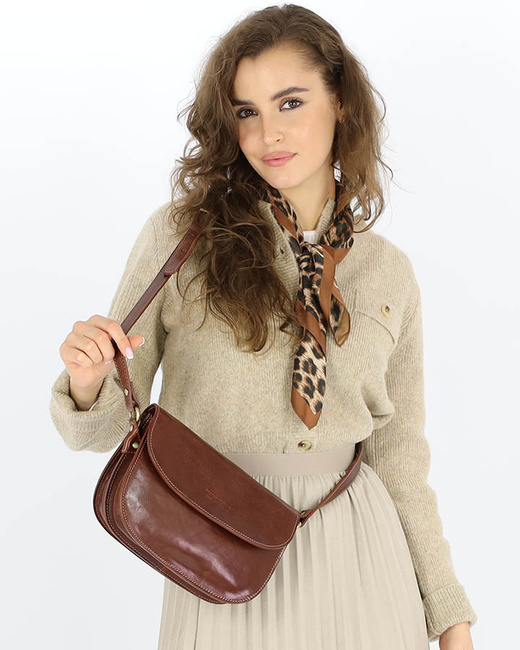 Skórzana torebka saddle bag półksiężyc sztywna skóra - MARCO MAZZINI brązowa