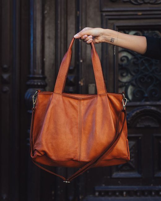 Torebka kuferek skórzana na ramię z miękkiej skóry MARCO MAZZZINI brązowa camel