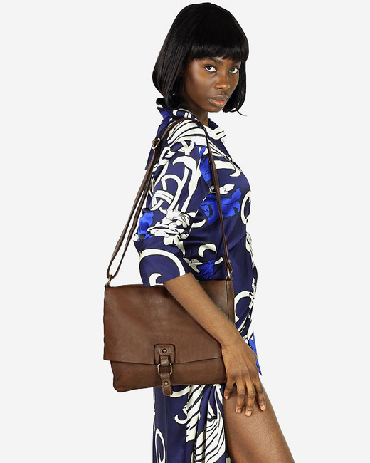 Torebka skórzana listonoszka stylowy minimalizm ala messenger leather bag - MARCO MAZZINI brąz