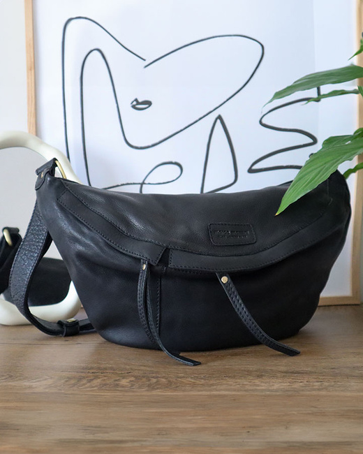 Duża nerka skórzana torebka przez ramię półksiężyc - MARCO MAZZINI czarna
