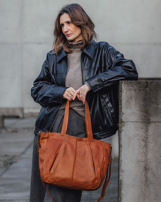 Miękka torebka skórzana shopperka na ramię - MARCO MAZZINI - brąz camel