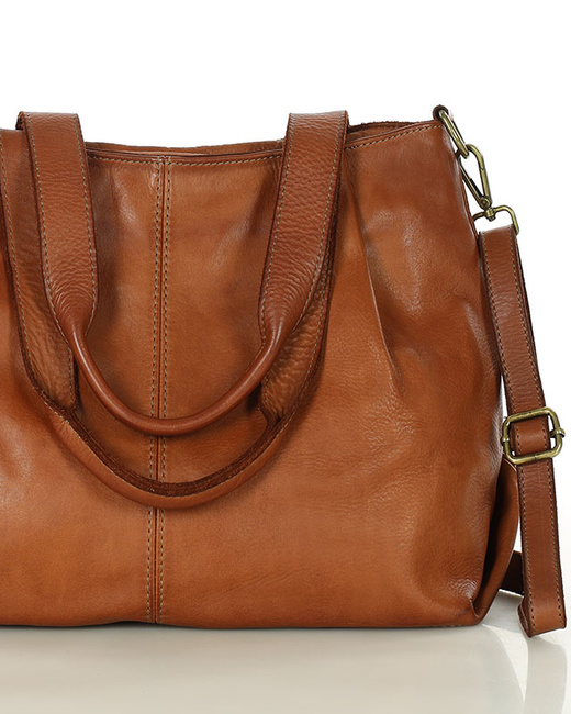 Torebka kuferek skórzana na ramię z miękkiej skóry MARCO MAZZZINI brązowa camel