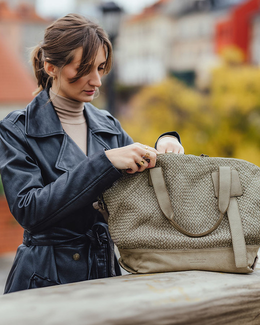 Beżowa torebka pleciona shopper A4 z miękkiej włoskiej skóry Marco Mazzini