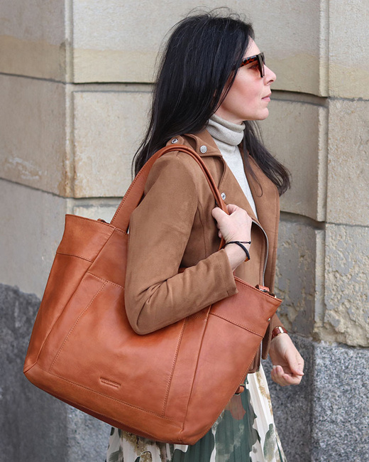 Duża skórzana torebka shopper z kieszenią - MARCO MAZZINI brąz kamelowy