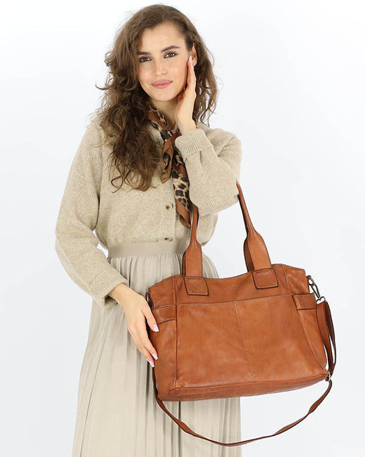 Torebka damska skórzana z kieszeniami na zewnątrz - MARCO MAZZINI brąz camel