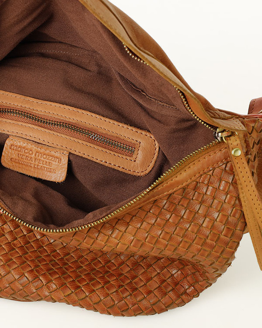 Duża torebka nerka półksiężyc skóra pleciona - MARCO MAZZINI brąz camel