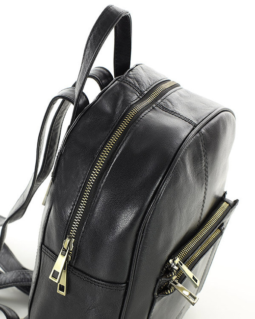 Mały plecak damski skórzany z kieszonkami - MARCO MAZZINI czarny