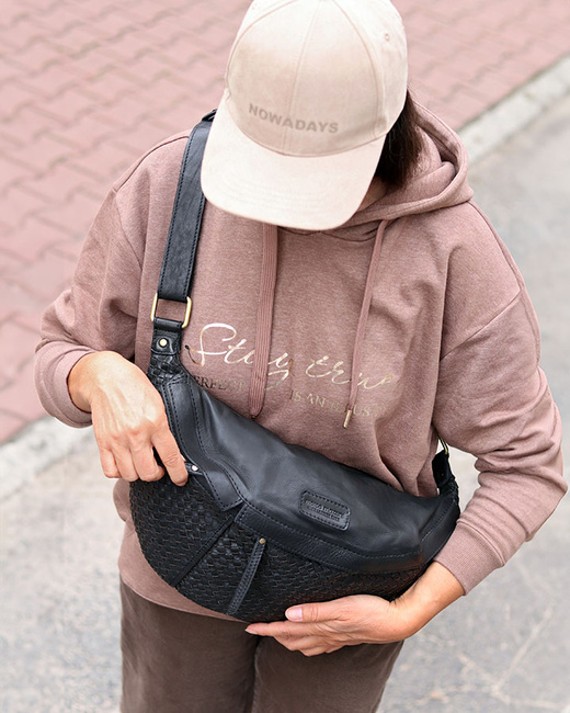 Duża torebka nerka półksiężyc skóra pleciona - MARCO MAZZINI czarna