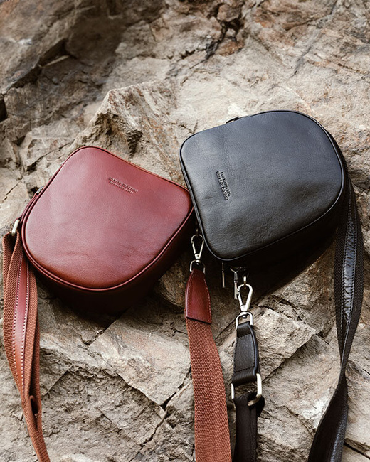 Torba skórzana na dwa zamki crossbody camera bag - MARCO MAZZINI brązowy