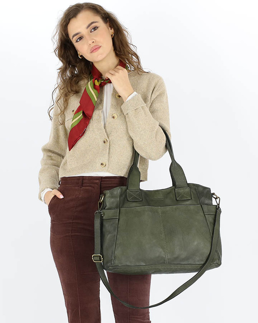 Torebka damska skórzana z kieszeniami na zewnątrz - MARCO MAZZINI zielona