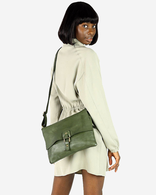 Torebka skórzana listonoszka stylowy minimalizm ala messenger leather bag - MARCO MAZZINI zielona