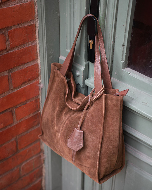 Brązowa torba zamszowa ze skóry typu shopper - MARCO MAZZINI