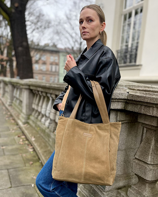 Miękka torba zamszowa skórzana shopper na ramię - MARCO MAZZINI - beżowa